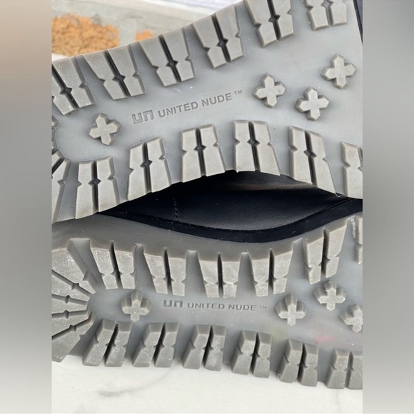 United Nude "Mickey" moto booties size
37/6.5 - Picture 6 of 11